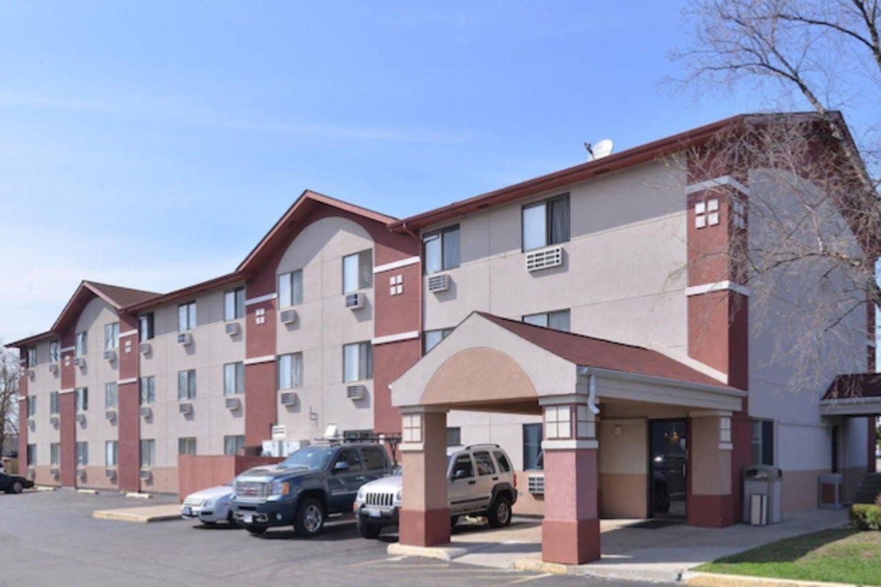 Rodeway Inn Waukegan - Gurnee Экстерьер фото