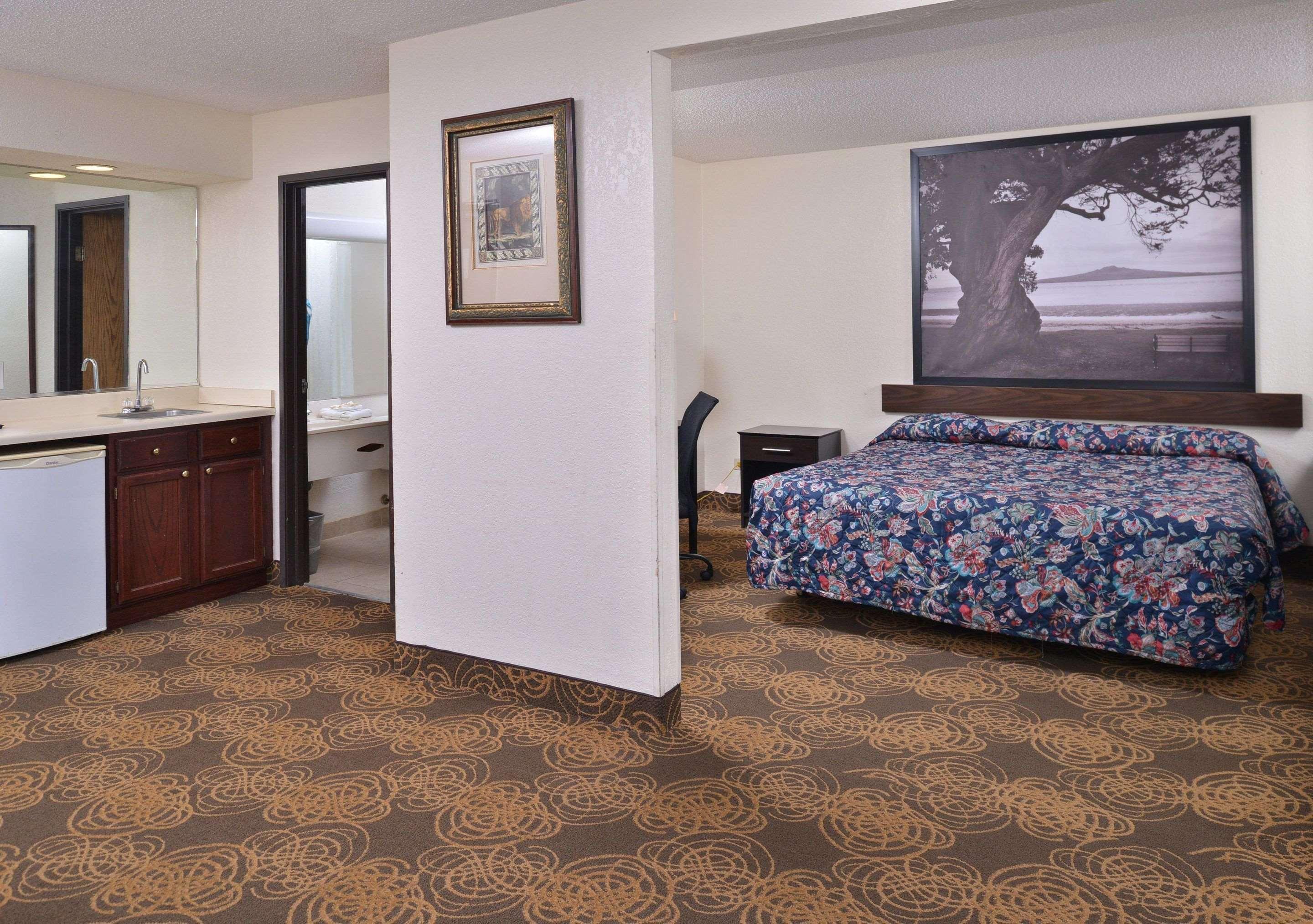 Rodeway Inn Waukegan - Gurnee Экстерьер фото