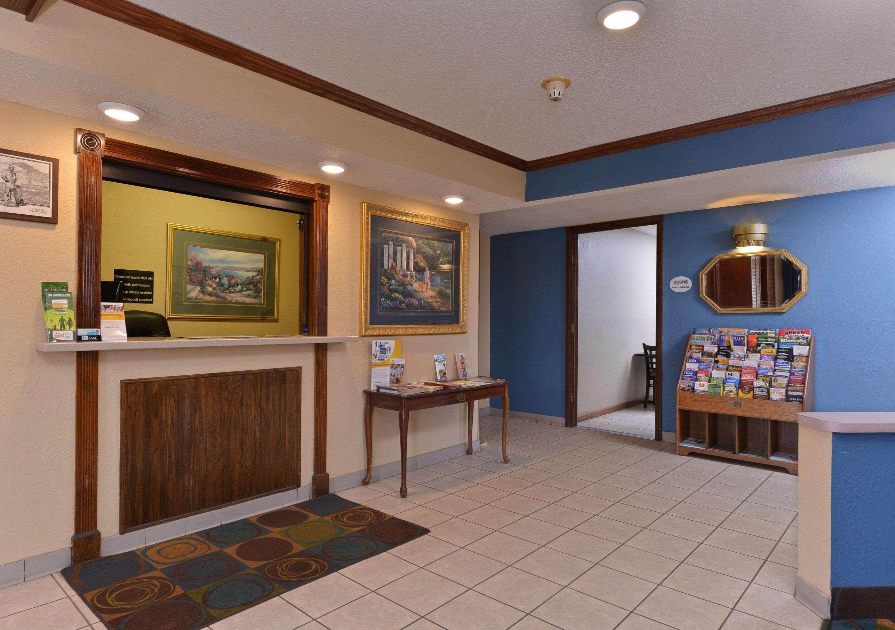 Rodeway Inn Waukegan - Gurnee Экстерьер фото